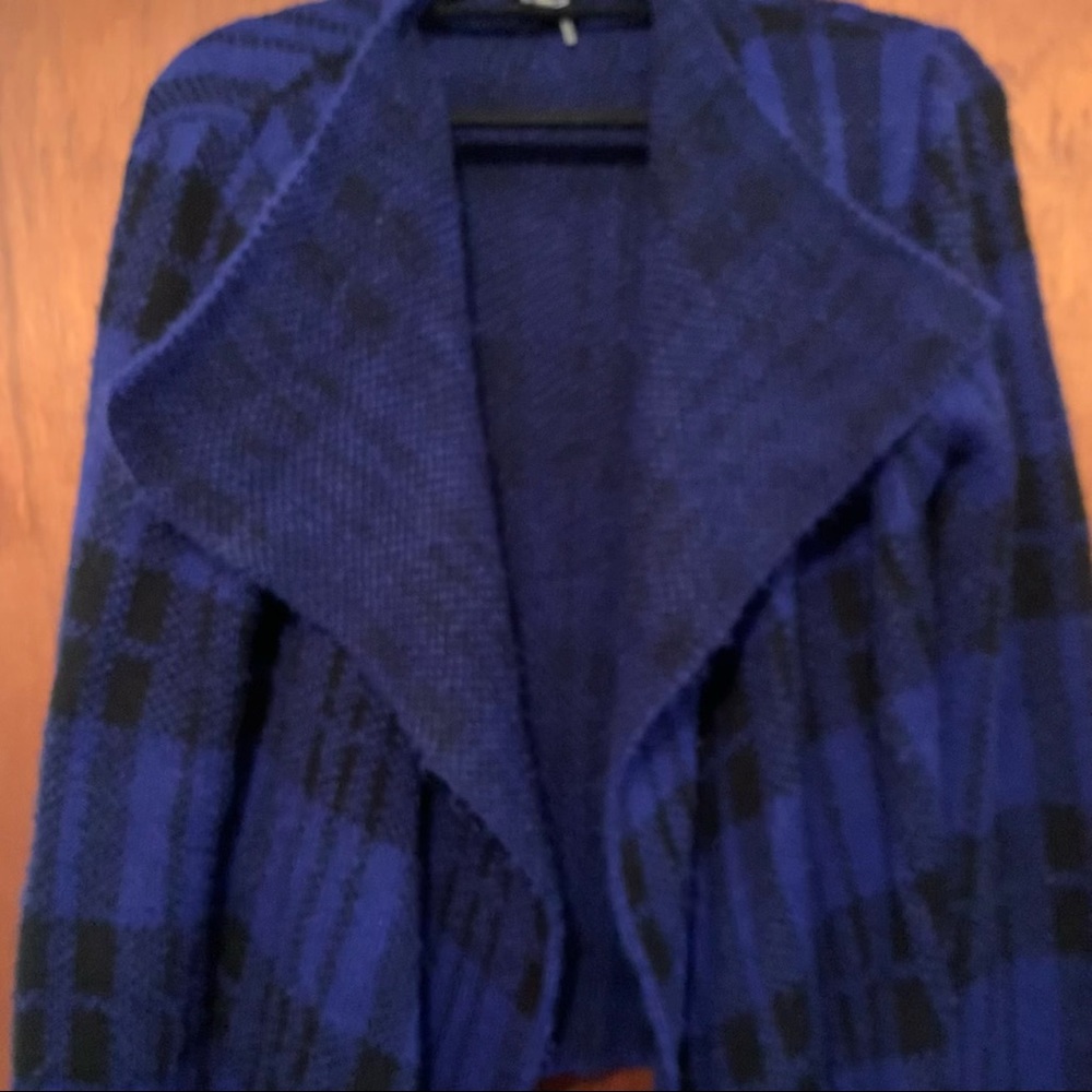 Medium long sleeve blue black plaid cardigan sioni